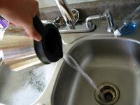 How to Clean a Coffee Maker - How to Clean Things